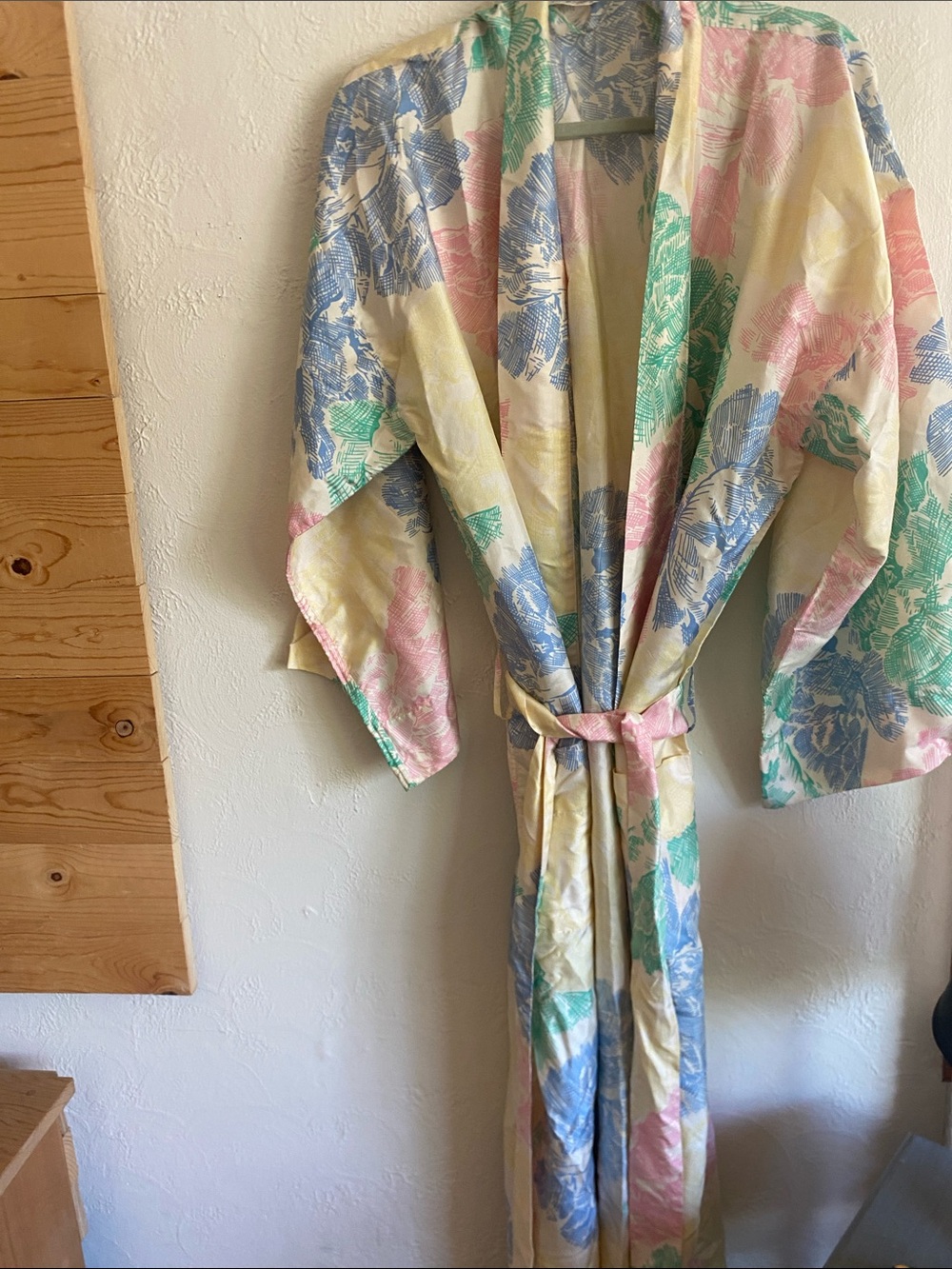 Vintage Jim Thompson Pastel Floral Kimono Robe in Pink, Blue, Green, Cream